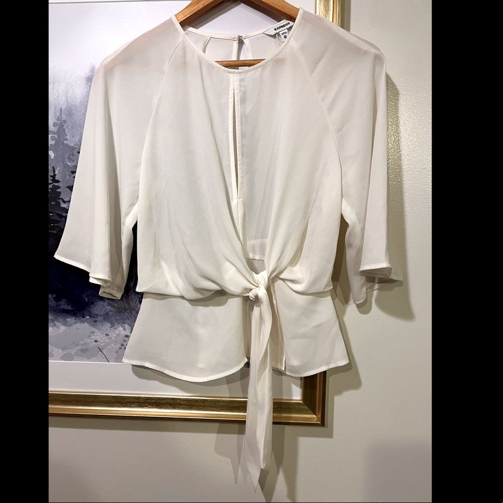 Express Flutter Sleeve Blouse in Ivory XS - Picture 2 of 8